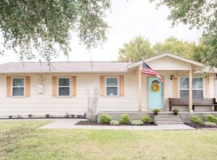 409 N Walnut St, Roanoke, TX 76262