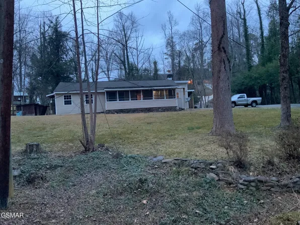 517 Laurel Ave, Gatlinburg, TN 37738