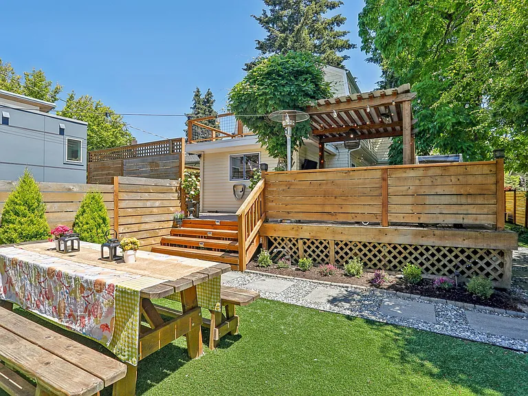 2631 46th Ave SW — Photo 15