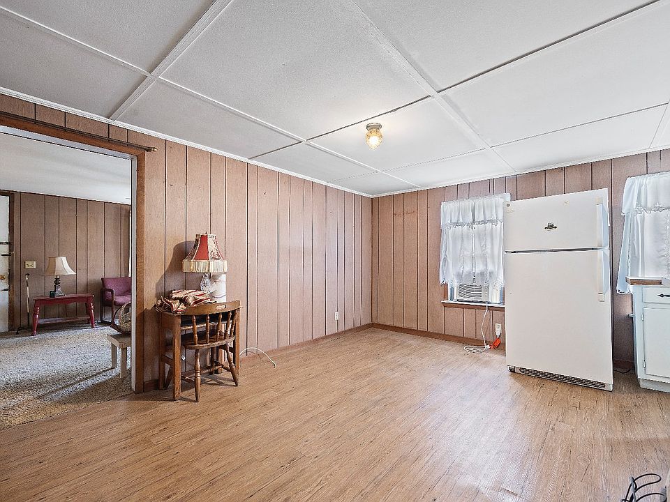 10th image of 220 Green Ave SW
