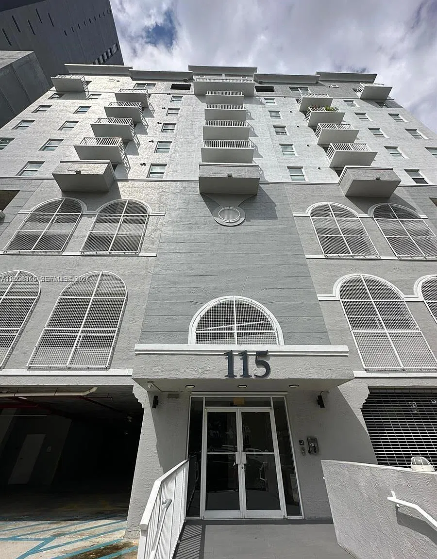 Parkview At Brickell Cond — Photo 1