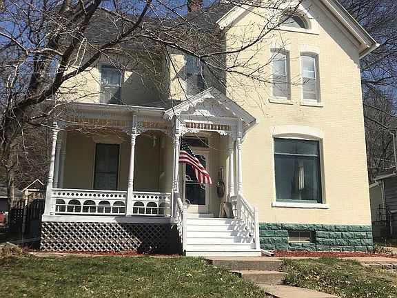 2nd image of 1121 Avenue C