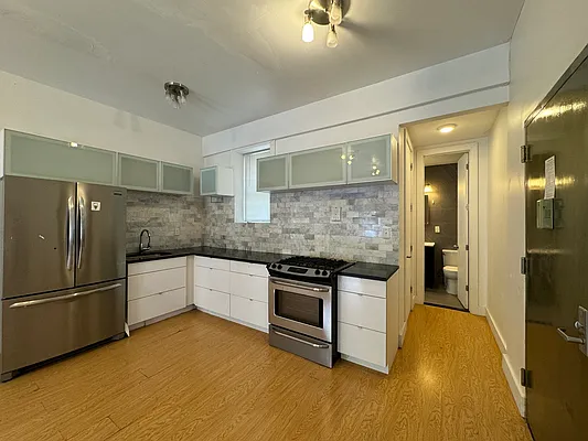 Rented by Pear NYC LLC | media 7