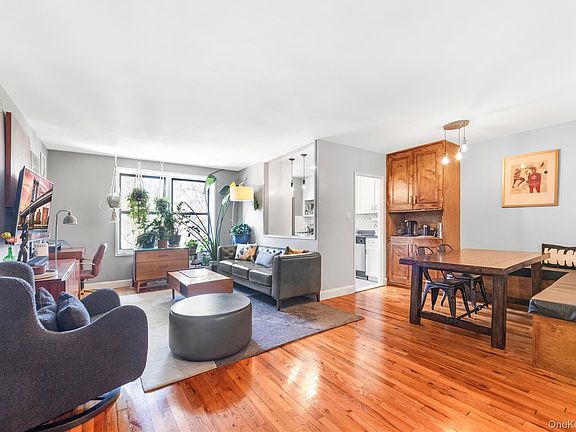 2nd image of 282 E 35th Street #4K