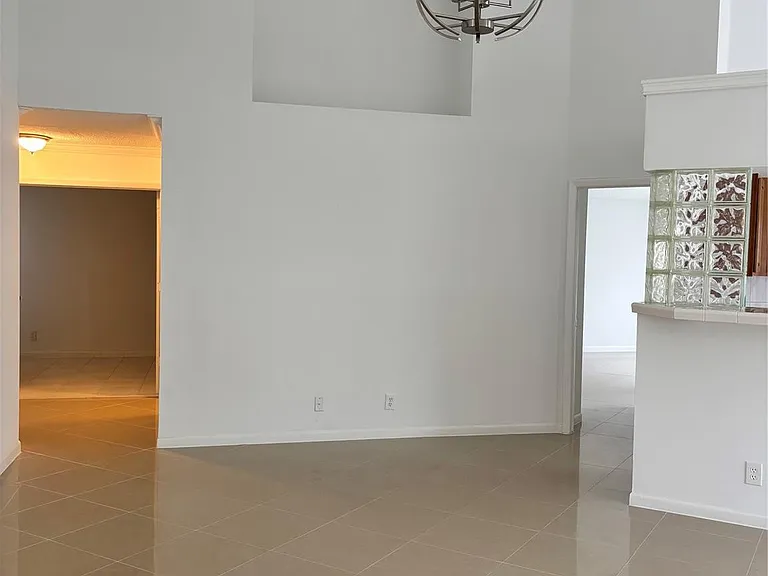 2990 NW 68th Ave — Photo 9