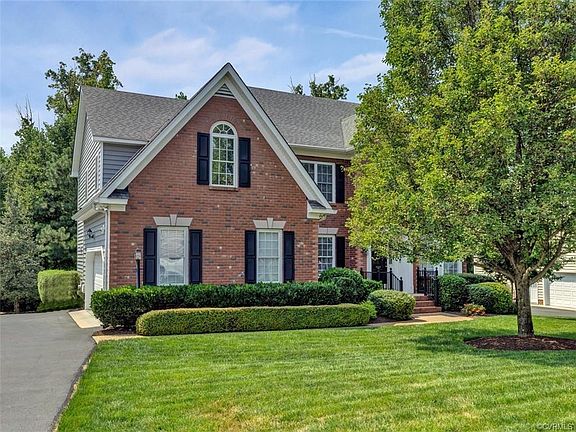 3rd image of 4808 Greenbrooke Dr
