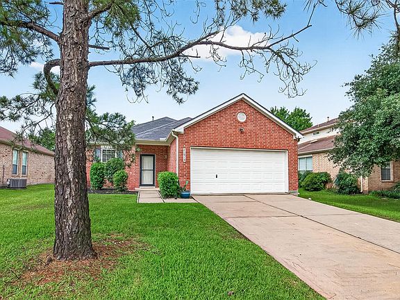 2nd image of 21915 Willow Shadows Dr