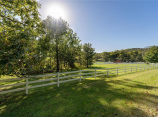 18324 Pinhook Hollow Dr, Pacific, MO 63069