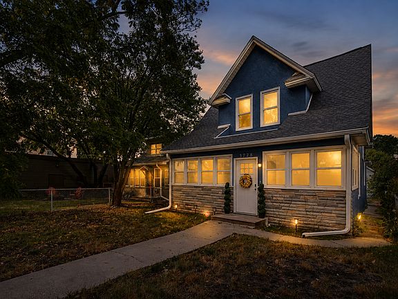 3rd image of 3728 Minnehaha Ave