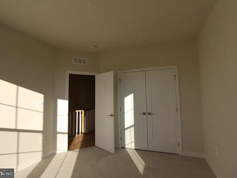 22383 Roanoke Rise Ter — Photo 32
