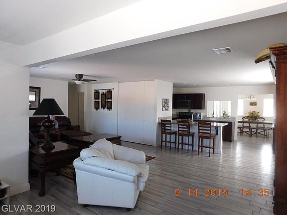 4th image of 5817 Auborn Ave