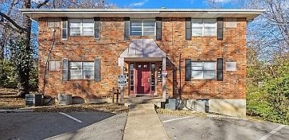 1st image of 906 E Frederick St