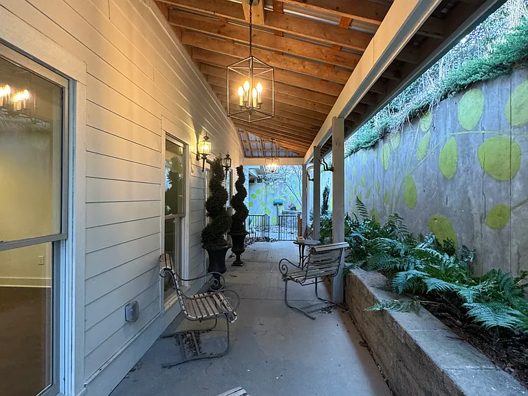 104 Hamby St — Photo 49