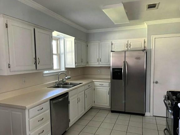 5th image of 2716 Pritchard Rd
