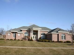 6 E Grove Ct, Freeland, MI 48623
