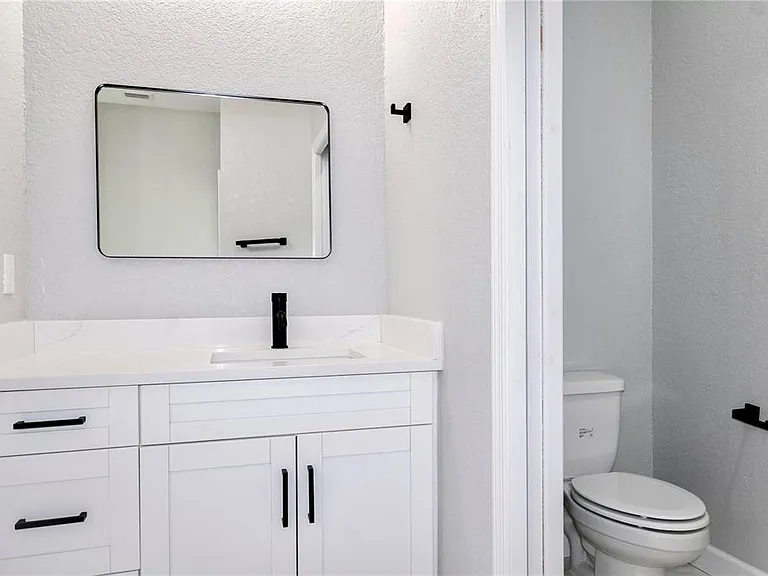 7335 Domenico St — Photo 20