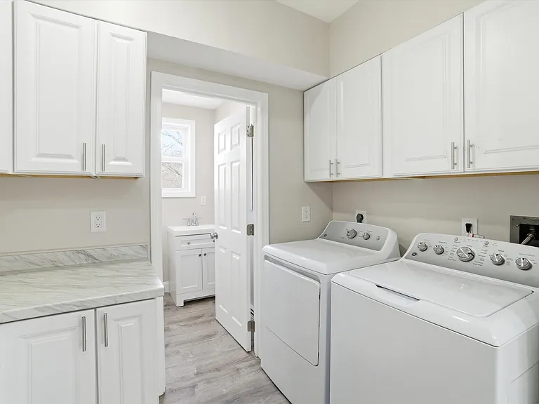 254 Auburn St #1 — Photo 2