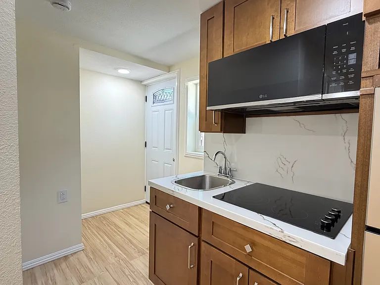 1417 Arlington Blvd #ADU — Photo 5
