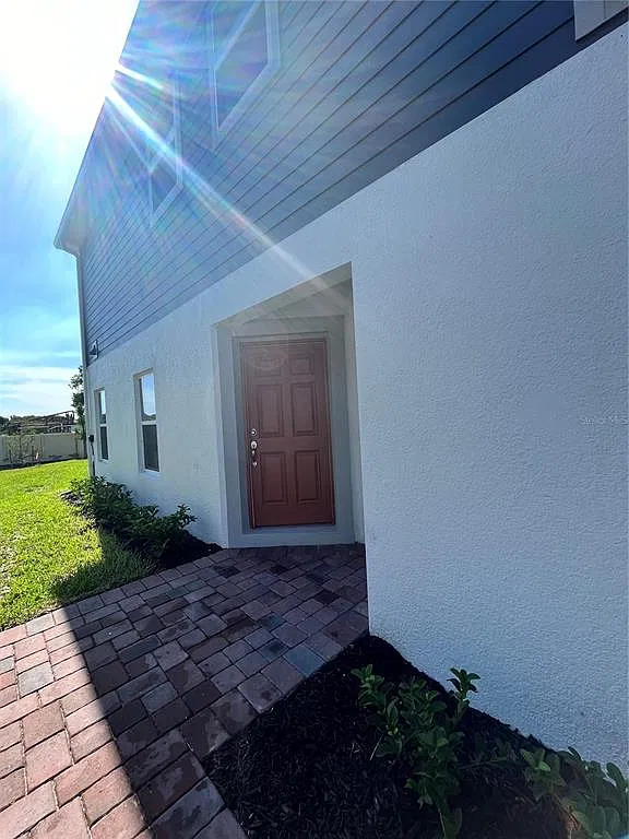 4 bed, 3.0 bath, 1769 sqft, $2,450 — Photo 3