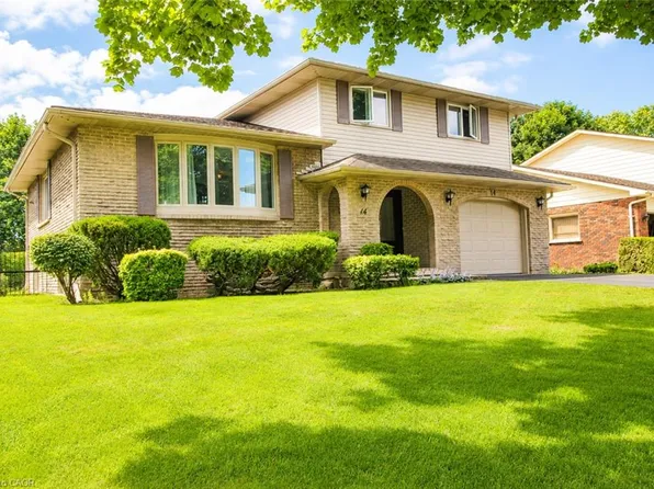 14 Berkley Cres, Norfolk County, ON N3Y 4T4