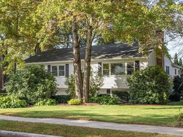 10 New Castle Street, Concord, NH 03301