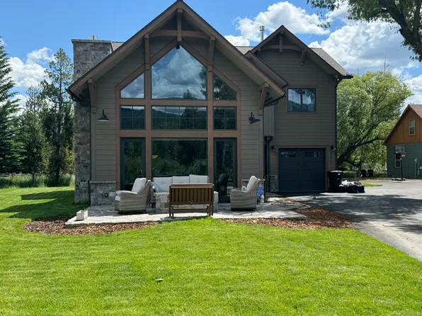 5677 Ward Ln, Wilson, WY 83014