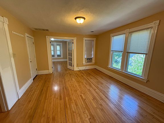 3rd image of 1178 Jessie St Unit 2