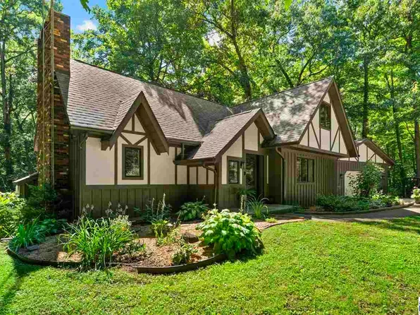 200 W Sweet Briar Wood Ave, West Terre Haute, IN 47885