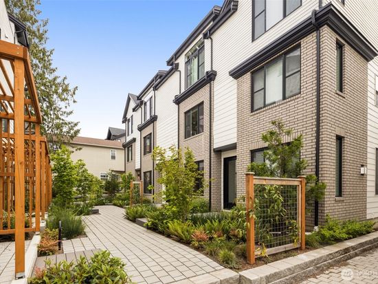 8326 C (SB-3) 13th Avenue NW, Seattle, WA 98117