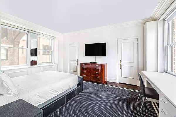 Rented by Sotheby's International Realty | media 5