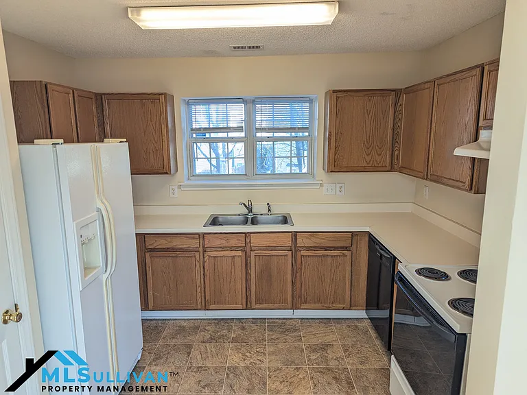 5015 Silhouette Dr — Photo 6