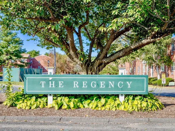 78 Regency Park #78, Agawam, MA 01001