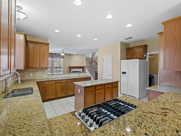 1001 Chickory Ct — Photo 6