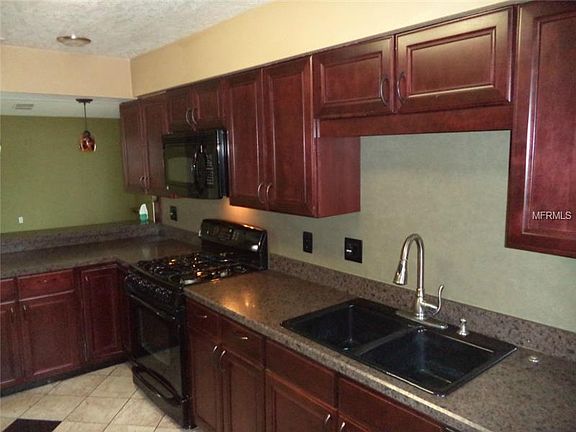 5th image of 1102 Elgrove Dr