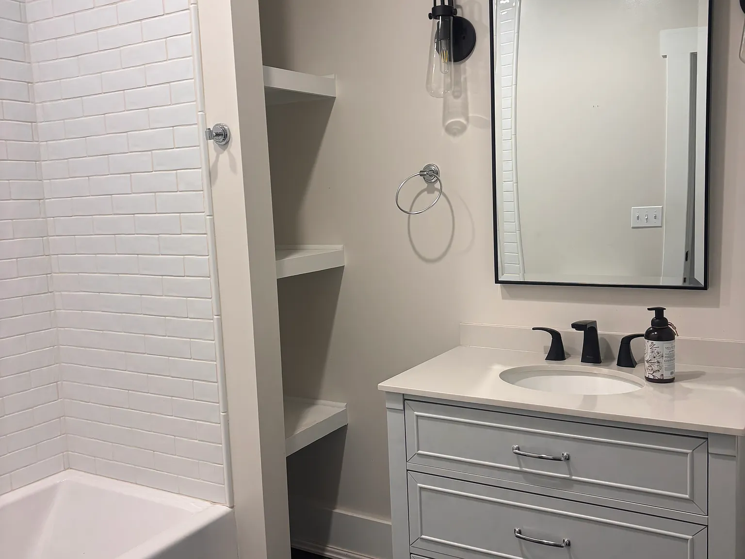 3 bed, 1500 sqft, $1,600 — Photo 4