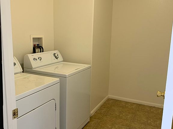 4th image of 73556 Sunnyslope Dr APT C
