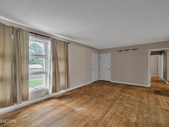 5th image of 5405 Bluefield Rd