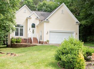 102 Armfield Ct, Cary, NC 27519