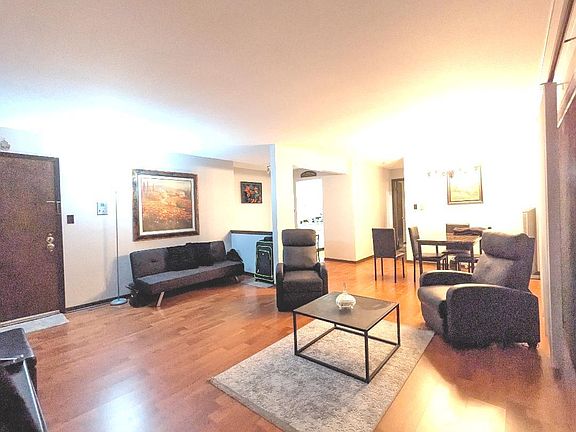 3rd image of 15708 Terrace Dr #103