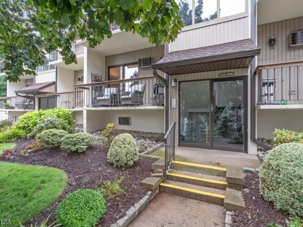 302 Hackensack St #405, Wood-Ridge Boro, NJ 07075