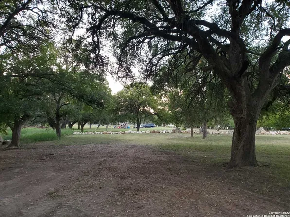 6908 N Poss Rd., Leon Valley, TX 78238