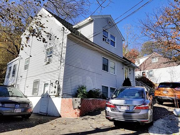 2nd image of 20 Breedens Ln