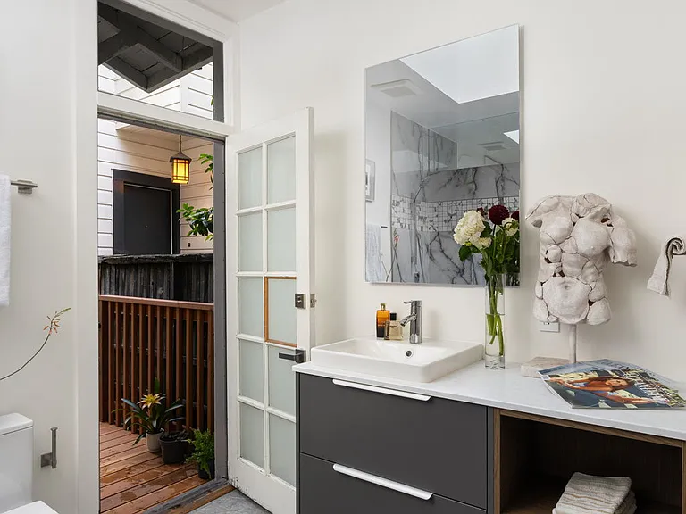 1023 Broadway #1023 — Photo 32