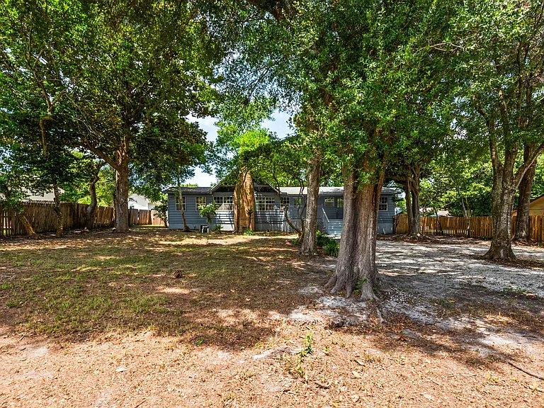 431 Benning Dr — Photo 20