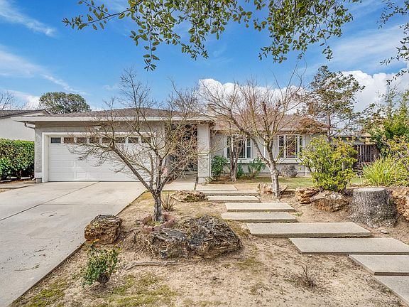 2nd image of 3108 Oldfield Way