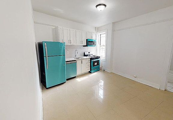 4th image of 67-28 78th St #2A