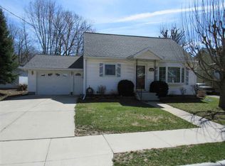 513 Union St, Manawa, WI 54949