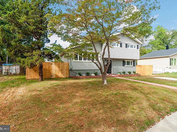 2nd image of 6 Alsace Ln