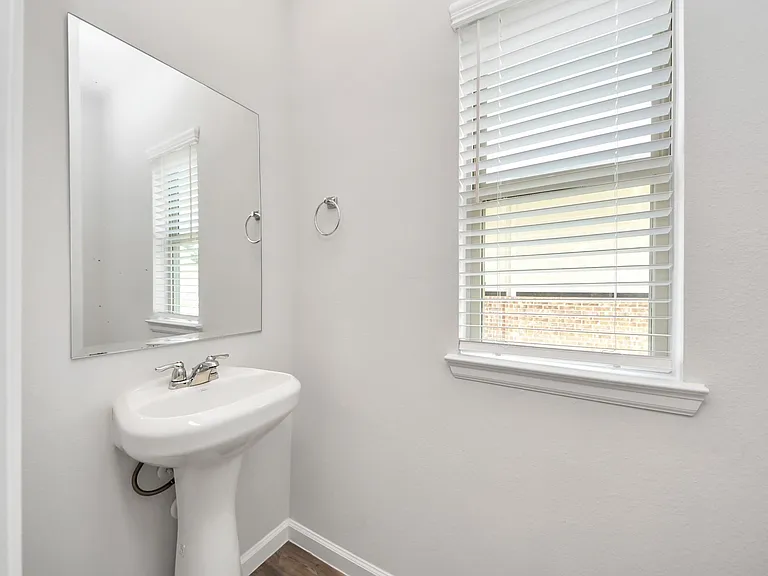 16489 Moss Ln — Photo 11