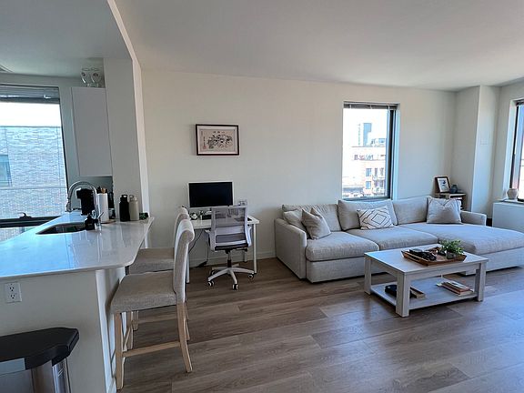 3rd image of 250 N 10th St APT 602